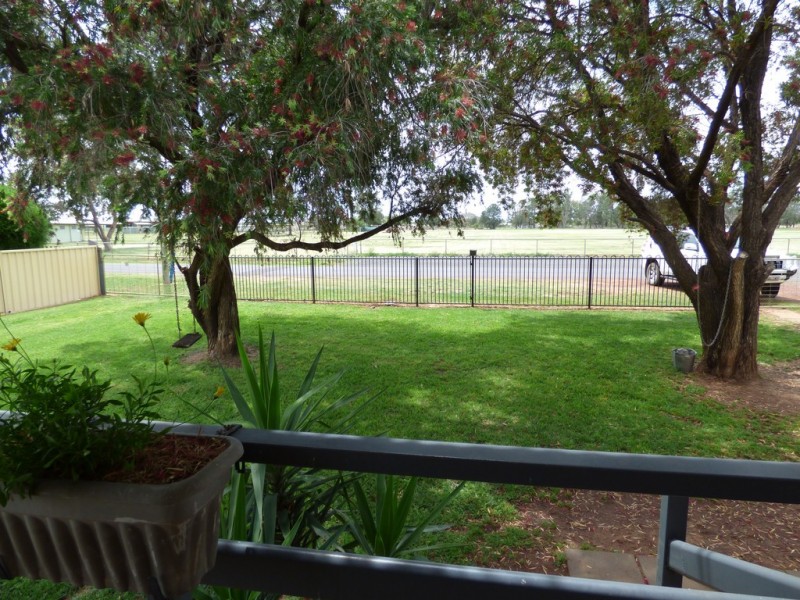 6 Boronia Avenue, St George QLD 4487