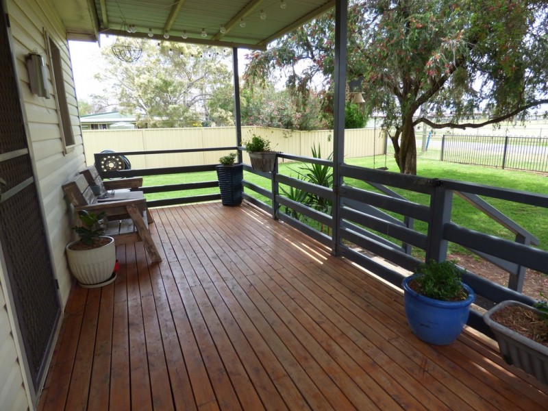 6 Boronia Avenue, St George QLD 4487