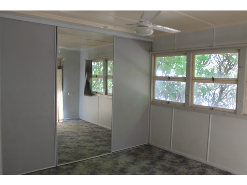156 Victoria Street, St George QLD 4487