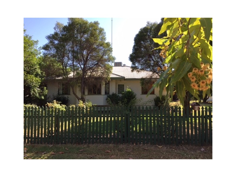 9 Murchison Street, St George QLD 4487