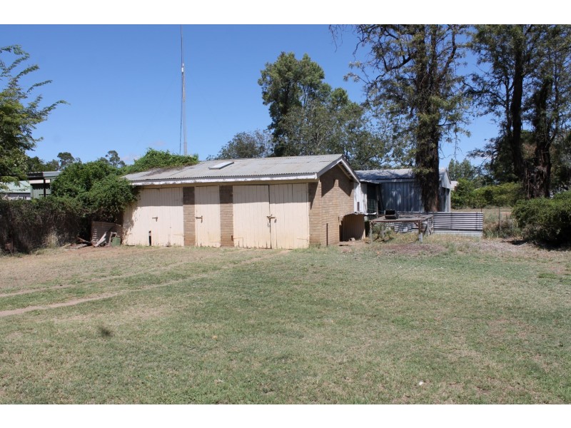 70 Grey Street, St George QLD 4487