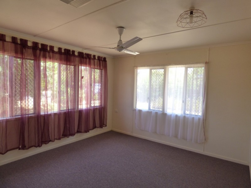 35 Kenny Lane, St George QLD 4487