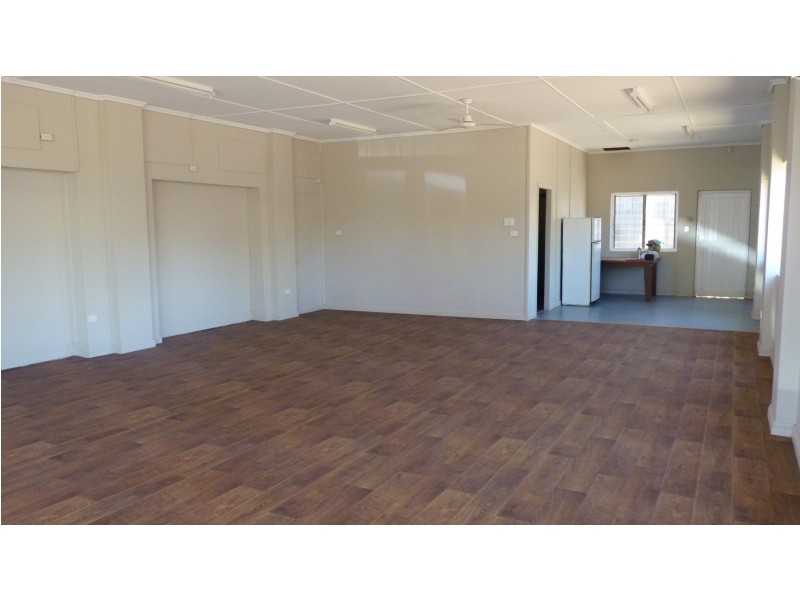 2/11 Grey Street, St George QLD 4487