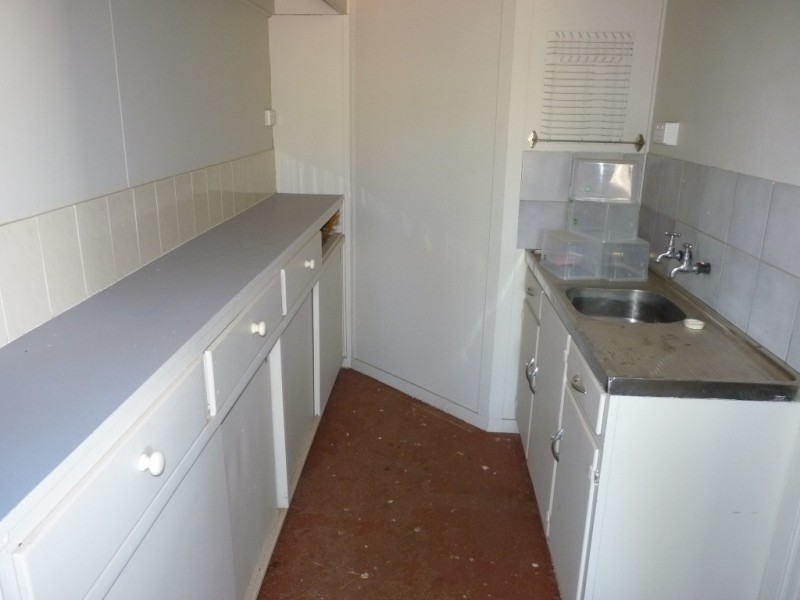 2/11 Grey Street, St George QLD 4487