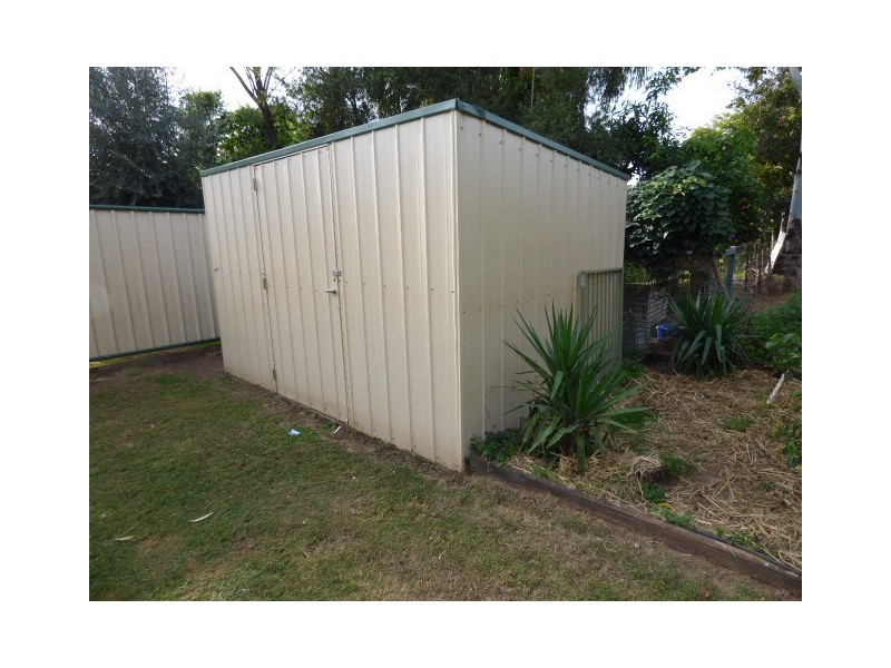 13 Weatherall Street, St George QLD 4487