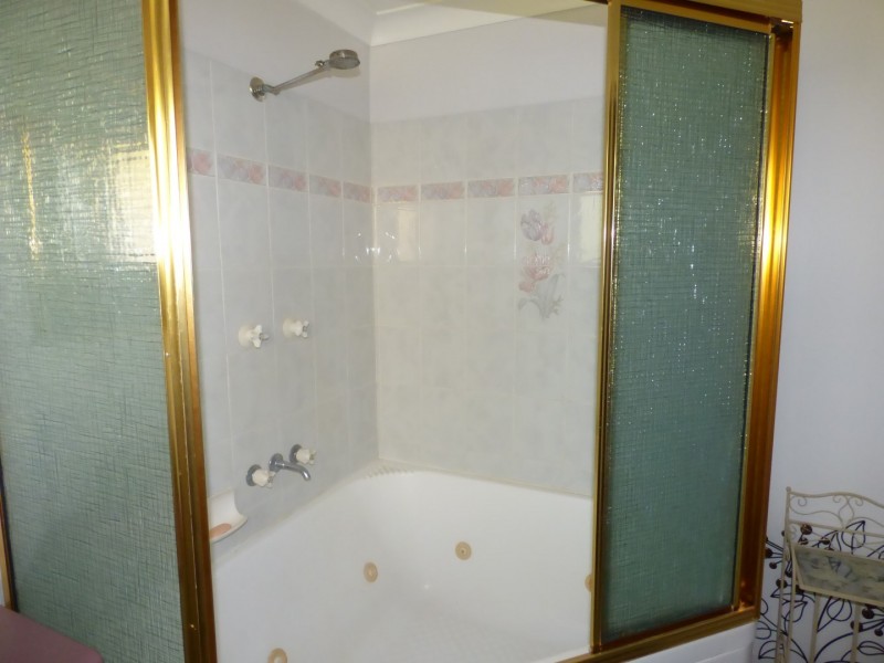 16 Cutler Court, St George QLD 4487