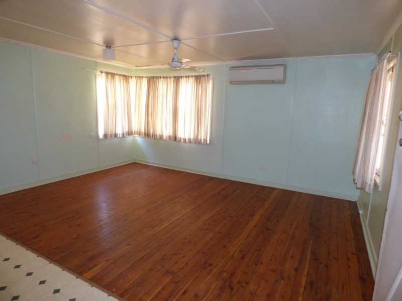 49 Church Street, St George QLD 4487