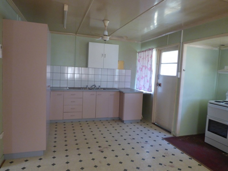 49 Church Street, St George QLD 4487