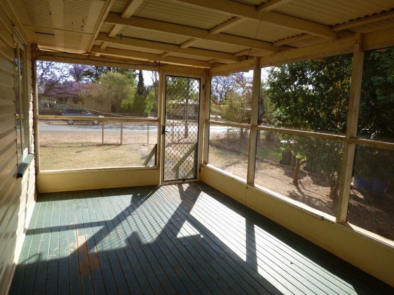 49 Church Street, St George QLD 4487