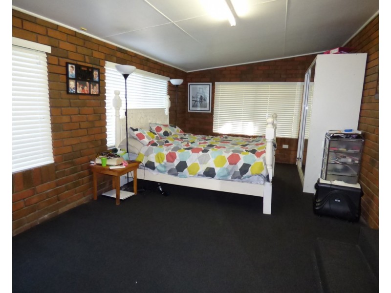 188 Victoria Street, St George QLD 4487