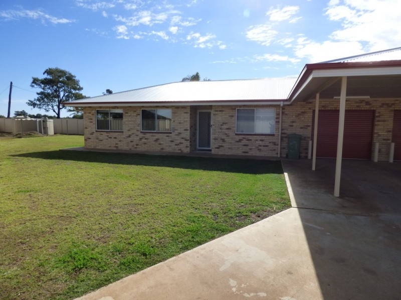 Unit 3, 2 Taylor Street, St George QLD 4487