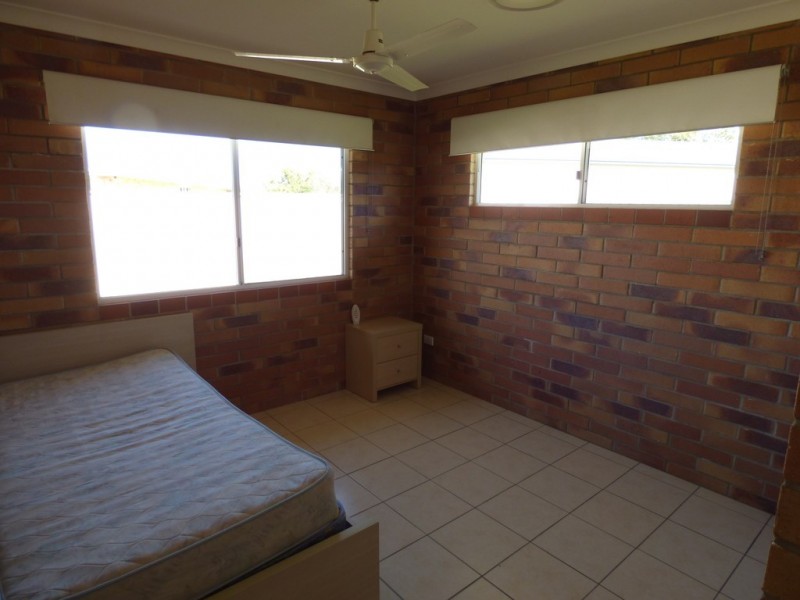 Unit 3, 2 Taylor Street, St George QLD 4487