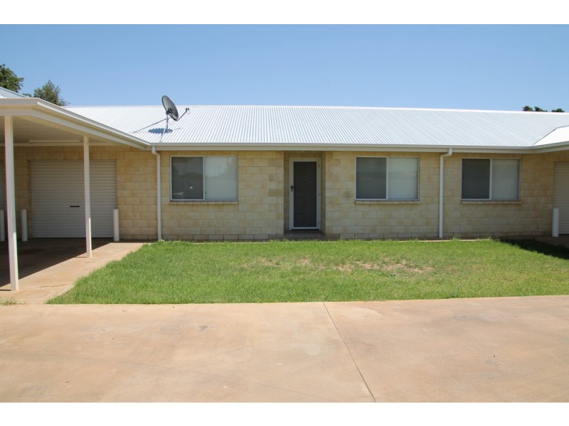 Unit 2, 1 Taylor Street, St George QLD 4487