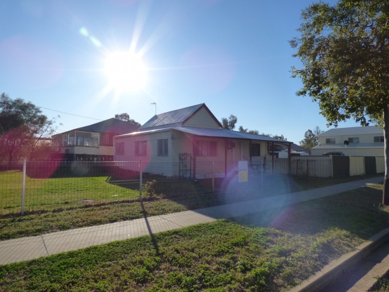 46 Moore Street, Dirranbandi QLD 4486