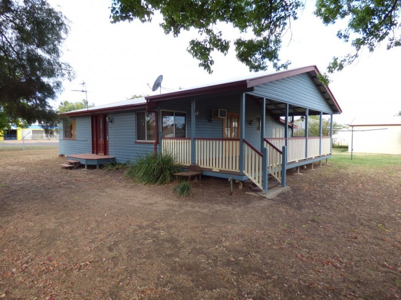 180 Victoria Street, St George QLD 4487