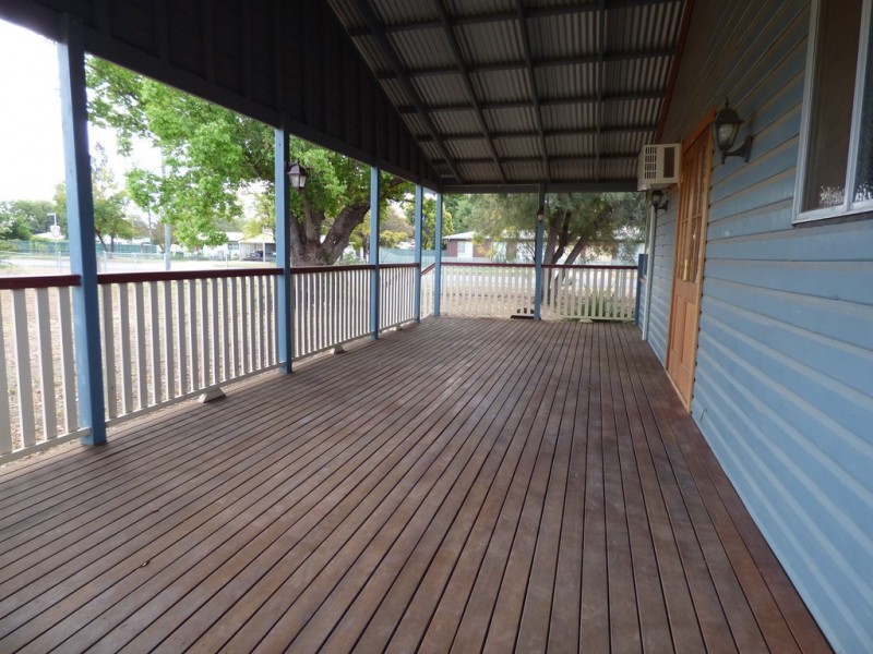 180 Victoria Street, St George QLD 4487