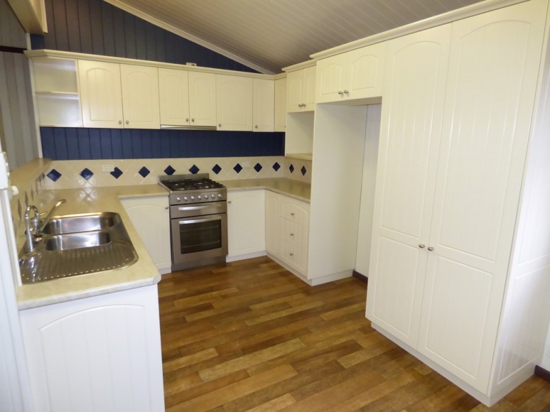 180 Victoria Street, St George QLD 4487