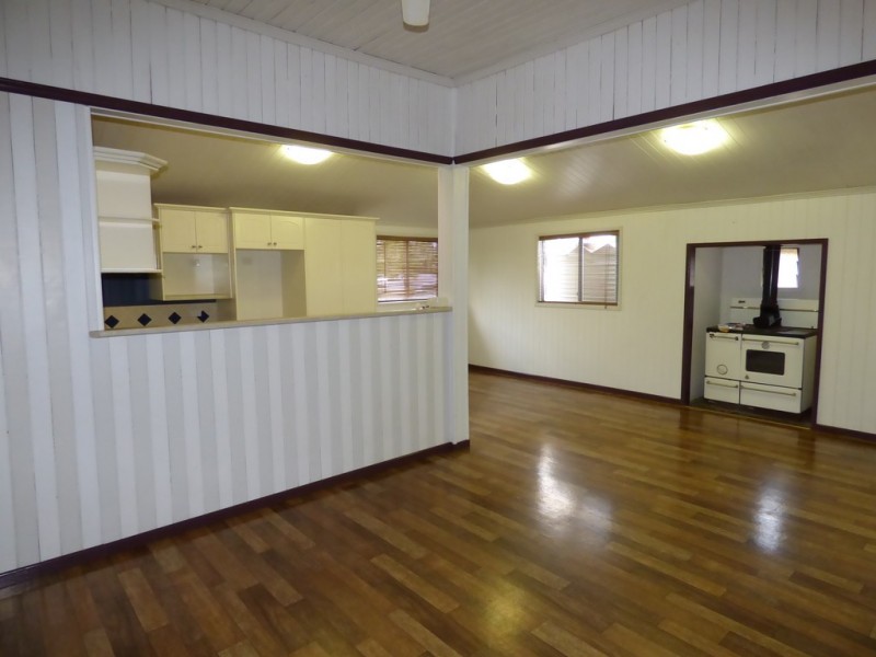 180 Victoria Street, St George QLD 4487