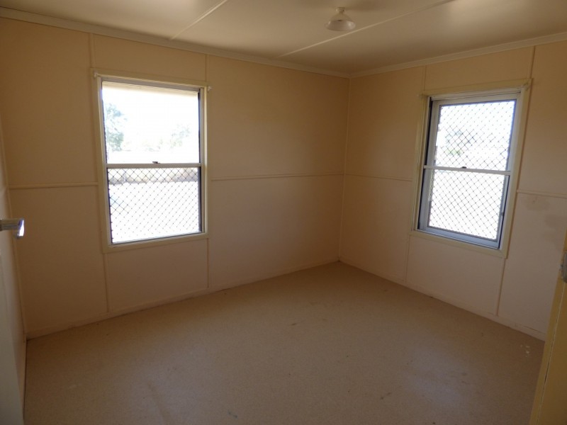 12 Lignum Avenue, Dirranbandi QLD 4486