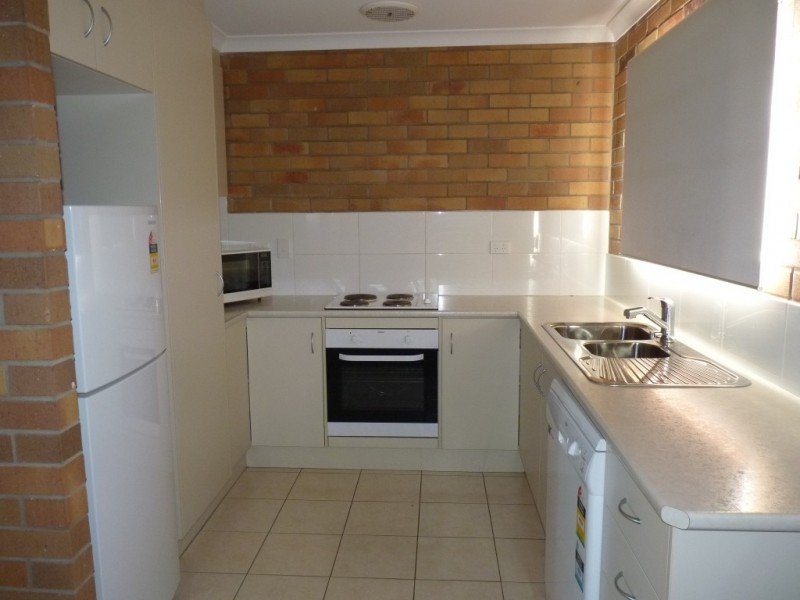 Unit 1, 2 Taylor Street, St George QLD 4487