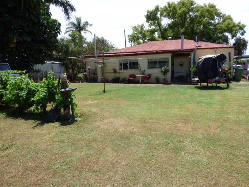 34 Barlee Street, St George QLD 4487