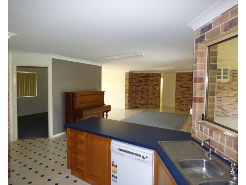14 Howe Street, St George QLD 4487