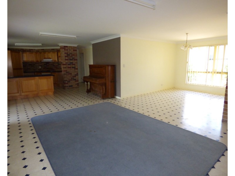 14 Howe Street, St George QLD 4487