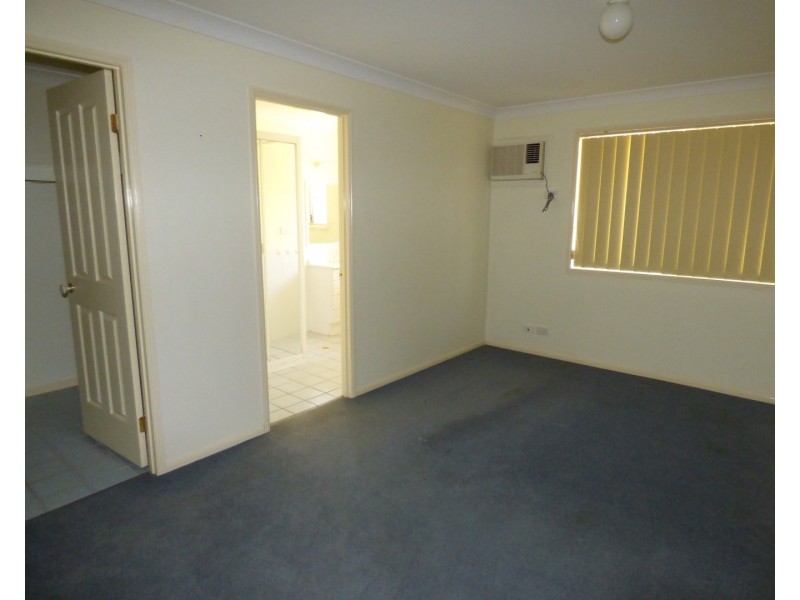 14 Howe Street, St George QLD 4487
