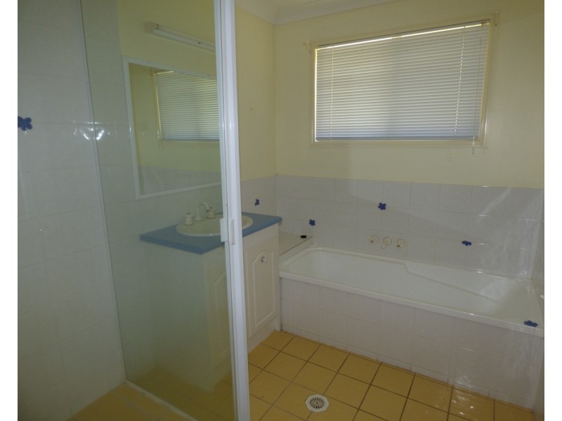 14 Howe Street, St George QLD 4487