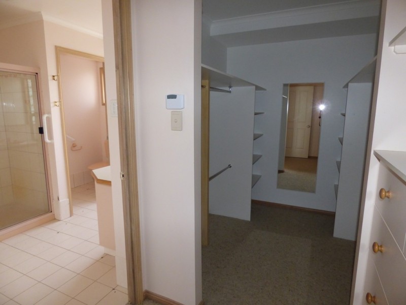 140 Saint Georges Tce, St George QLD 4487