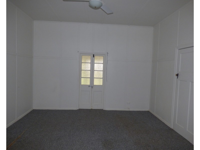 6 Wattle Drive, St George QLD 4487