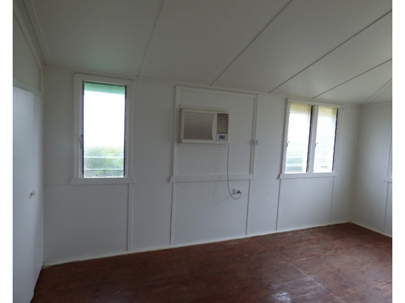 6 Wattle Drive, St George QLD 4487