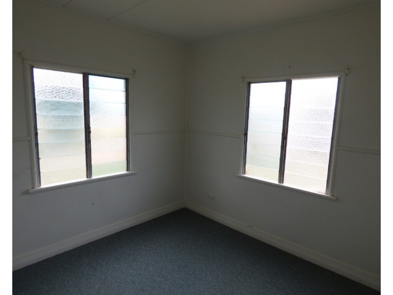 6 Wattle Drive, St George QLD 4487