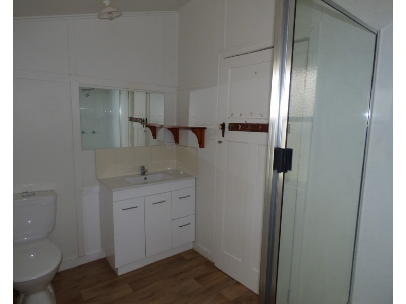 6 Wattle Drive, St George QLD 4487