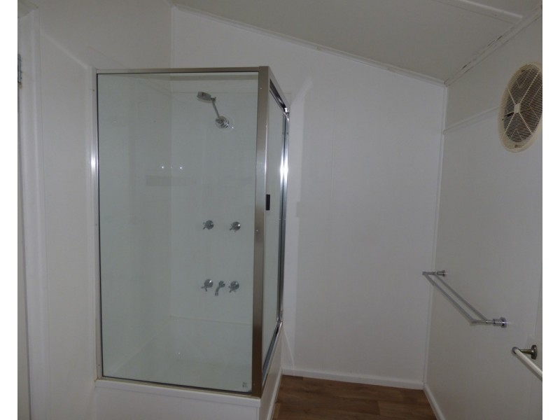 6 Wattle Drive, St George QLD 4487