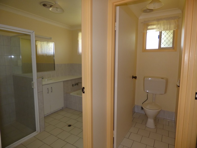 15 Wattle Drive, St George QLD 4487