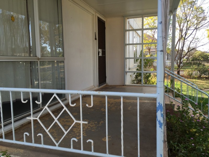 30 HENRY STREET, St George QLD 4487