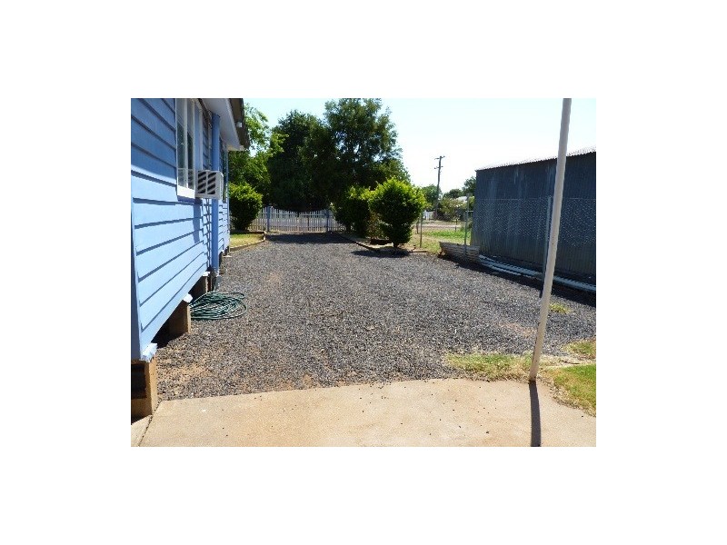 12 Hutt Street, St George QLD 4487