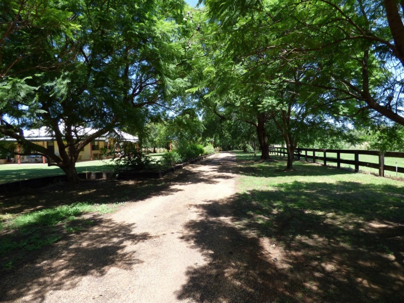 12 JE Kelly Road, St George QLD 4487