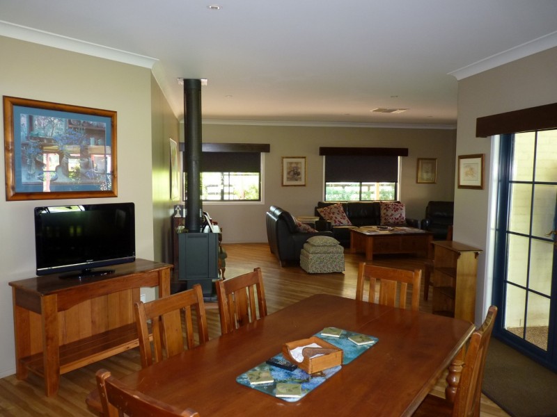 12 JE Kelly Road, St George QLD 4487