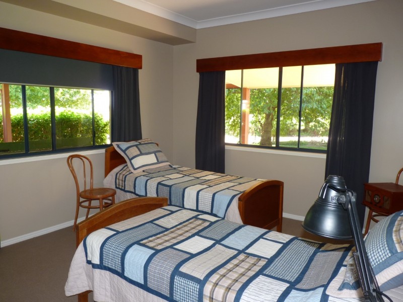 12 JE Kelly Road, St George QLD 4487
