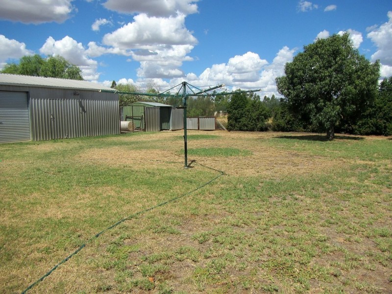 14 Wattle Drive, St George QLD 4487