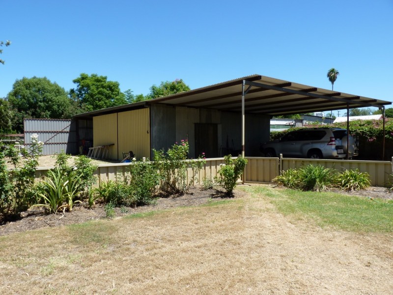 28 Church Street, St George QLD 4487