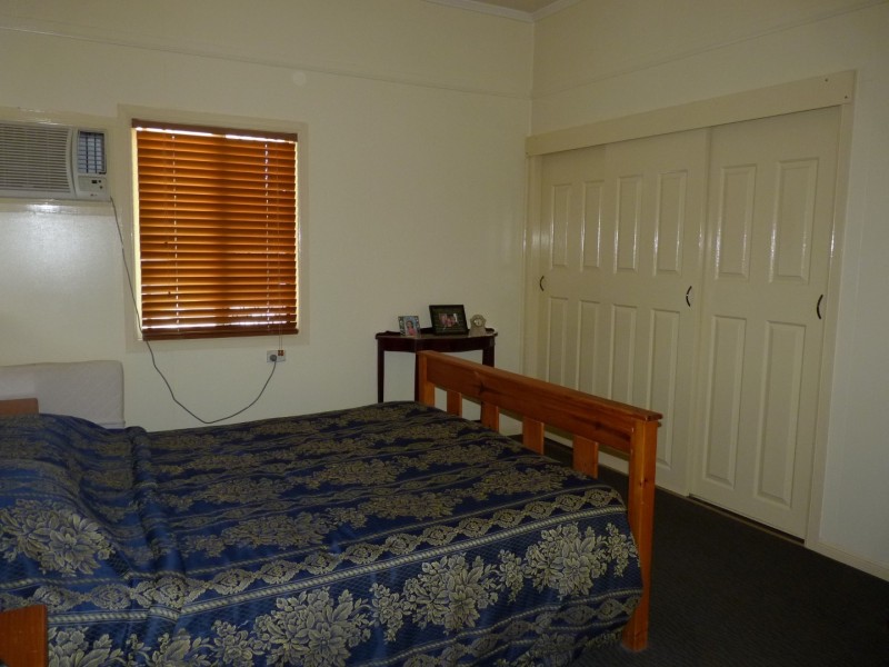 28 Church Street, St George QLD 4487