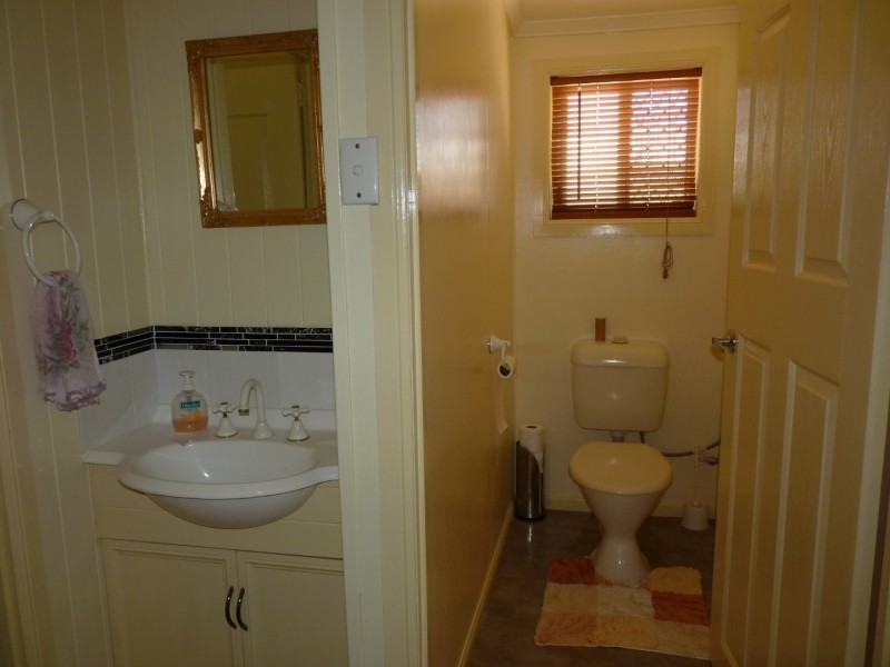 28 Church Street, St George QLD 4487