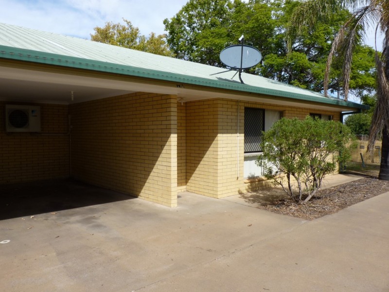 Unit 8, 61 SCOTT STREET, St George QLD 4487