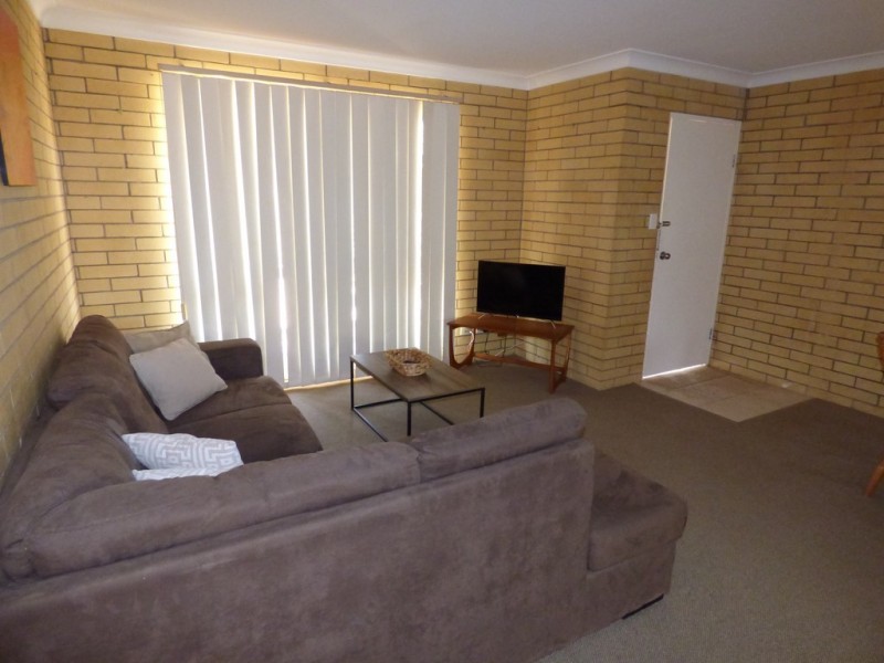 Unit 8, 61 SCOTT STREET, St George QLD 4487