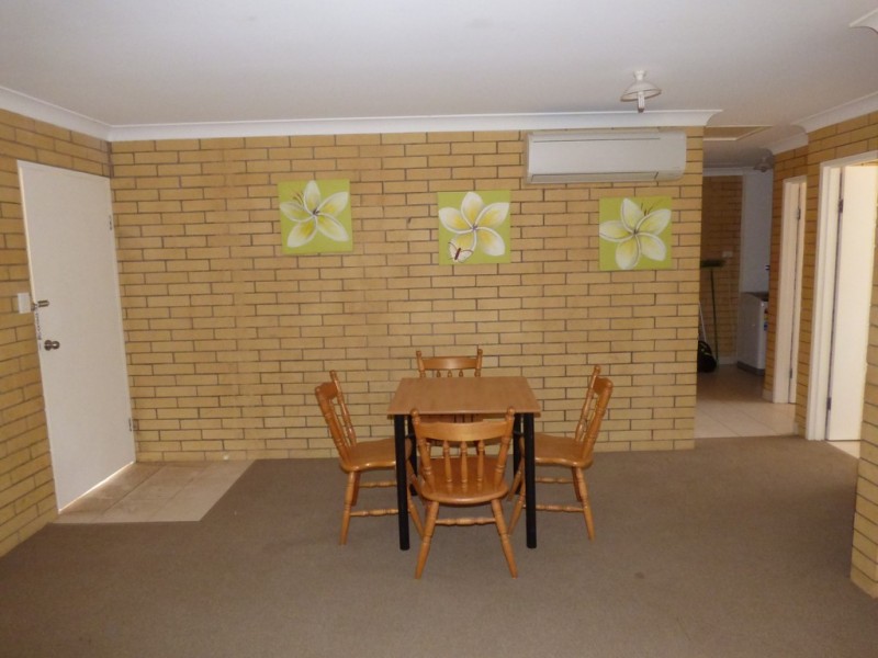 Unit 8, 61 SCOTT STREET, St George QLD 4487