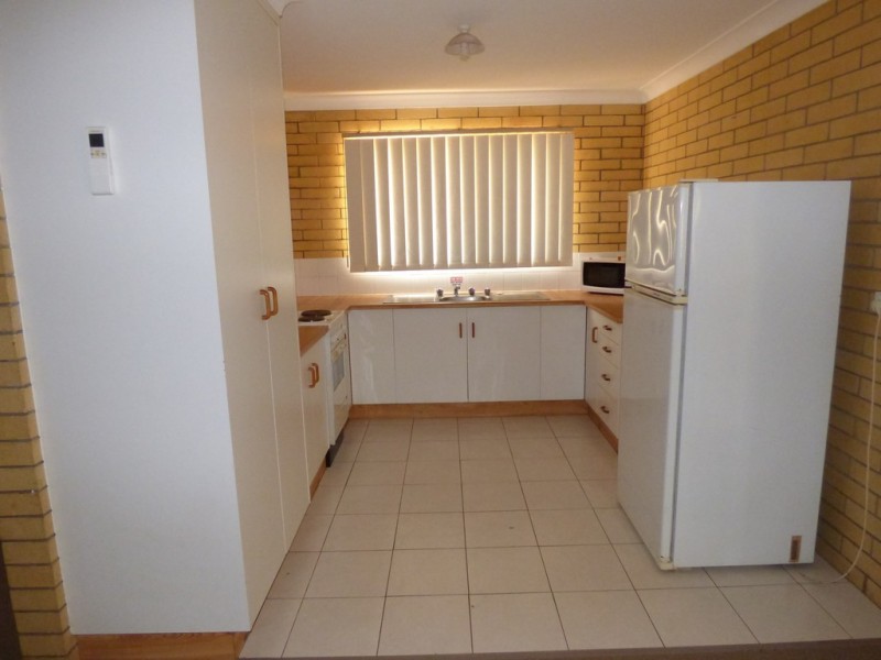 Unit 8, 61 SCOTT STREET, St George QLD 4487