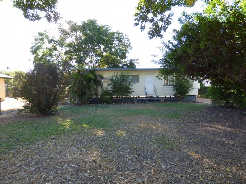 7 HILL STREET, St George QLD 4487